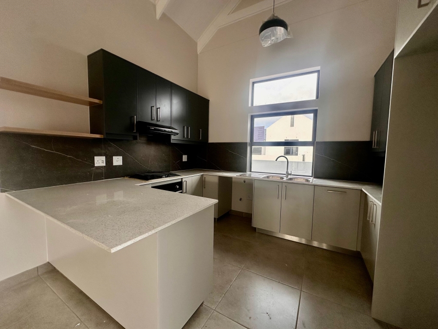 To Let 3 Bedroom Property for Rent in Laguna Sands Western Cape